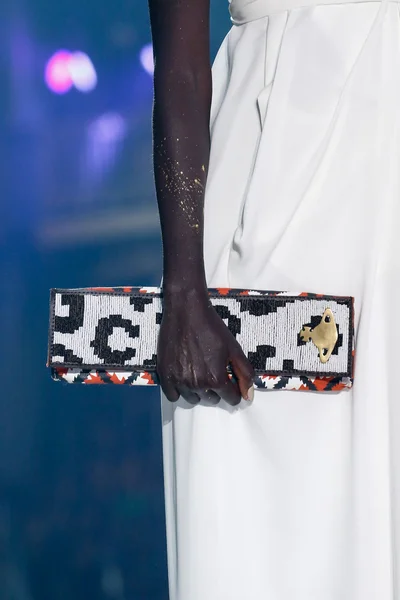 Look 90